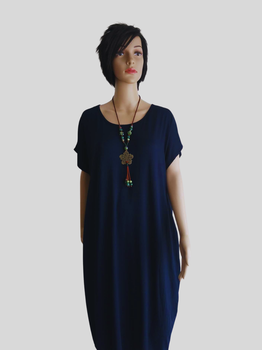 Robe BLEUE FONCÉE avec collier
