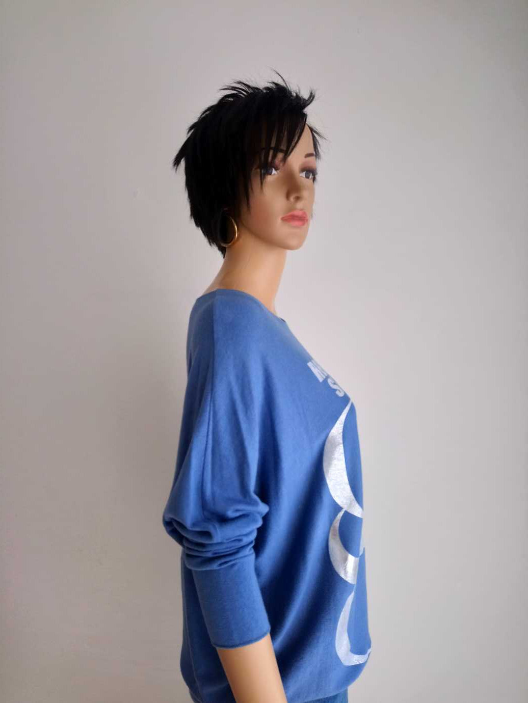 Pull BLEU imprimé à manches chauve souris