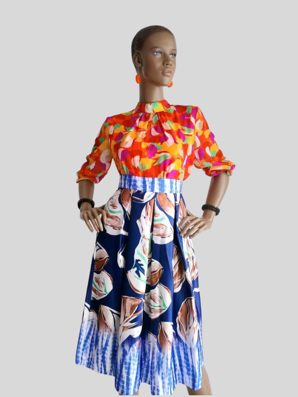 Jupe BLEUE à fleurs satinée taille haute