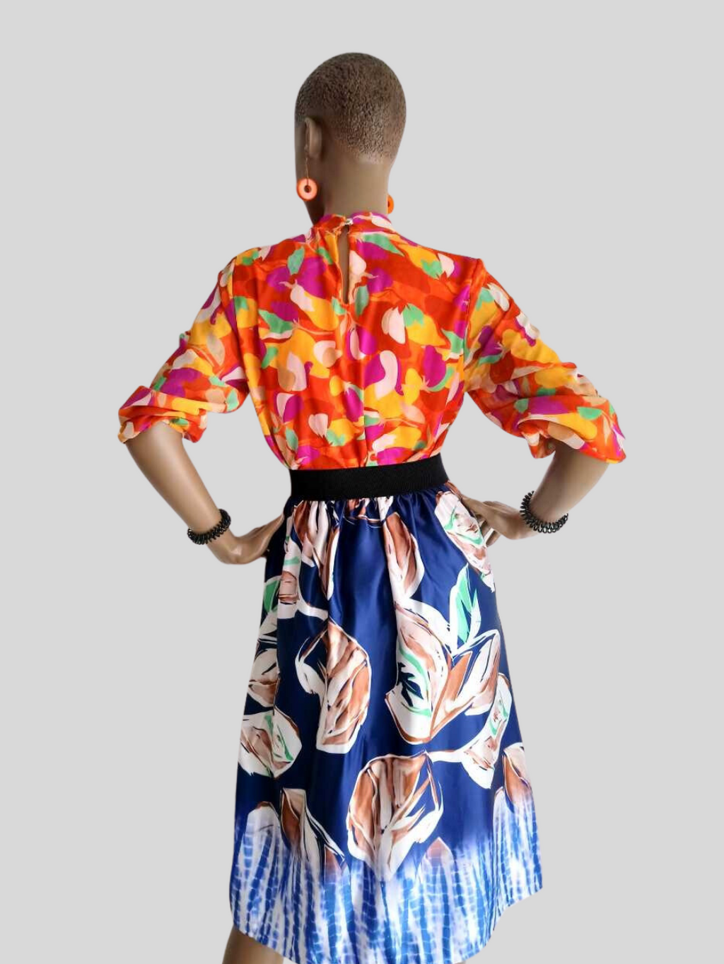 Jupe BLEUE à fleurs satinée taille haute