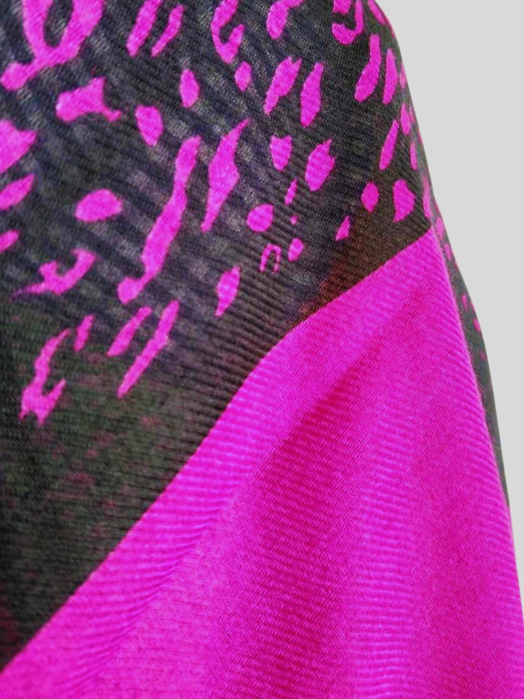 Foulard Léopard Original Rose Pâle - Leopard Passion Foulard Léopard Original Rose Pâle - Leopard Passion