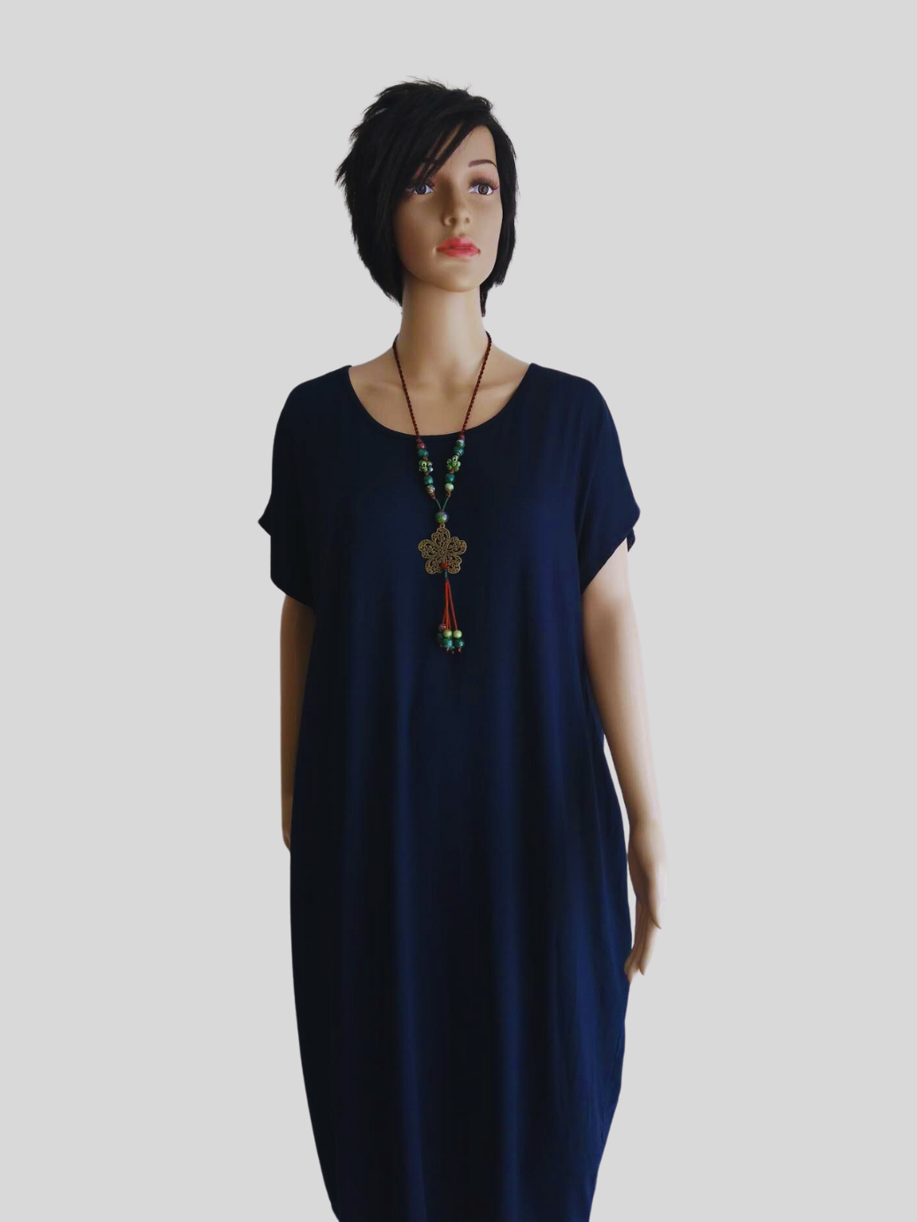 Robe BLEU FONCÉ avec collier