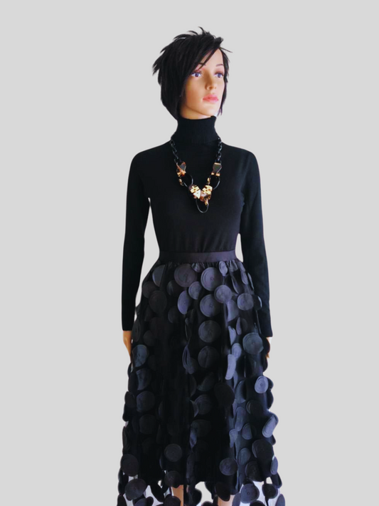 Jupe longue en tulle noire à pois - glamour & élégance assumée