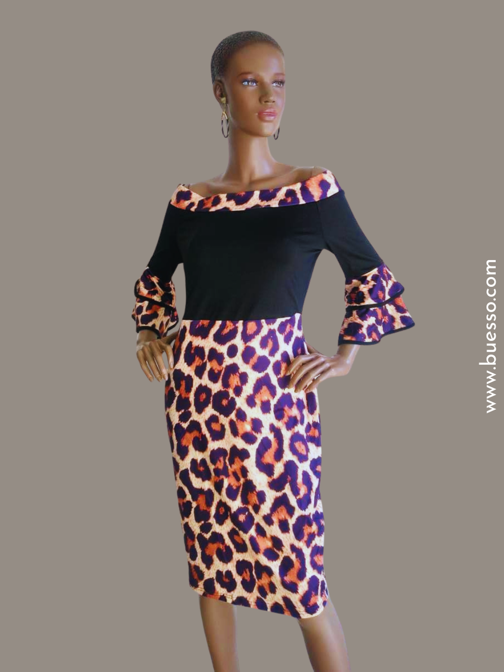 Robe léopard élégante avec manches à volants