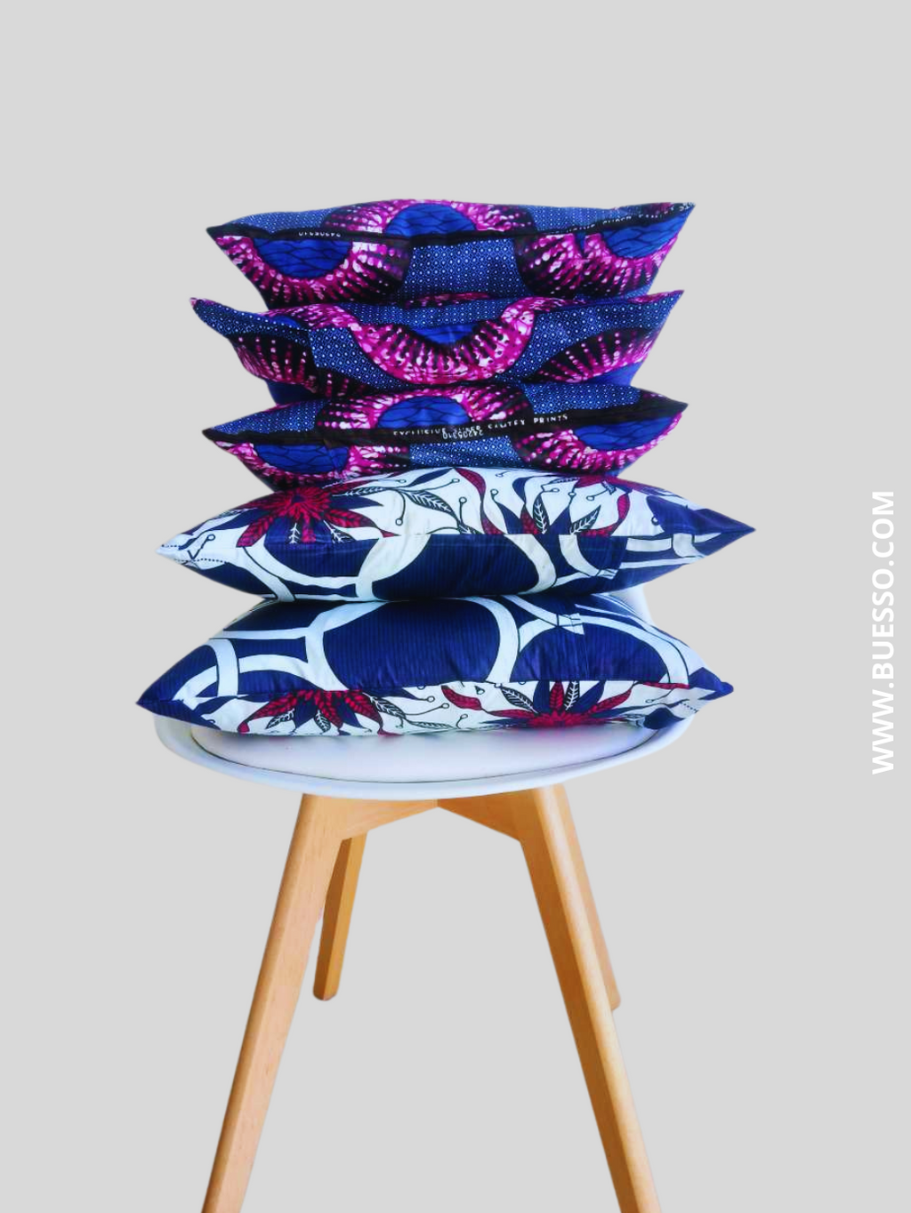 Housse de coussin en Wax FLEUR DE MARIGE - fait main en France