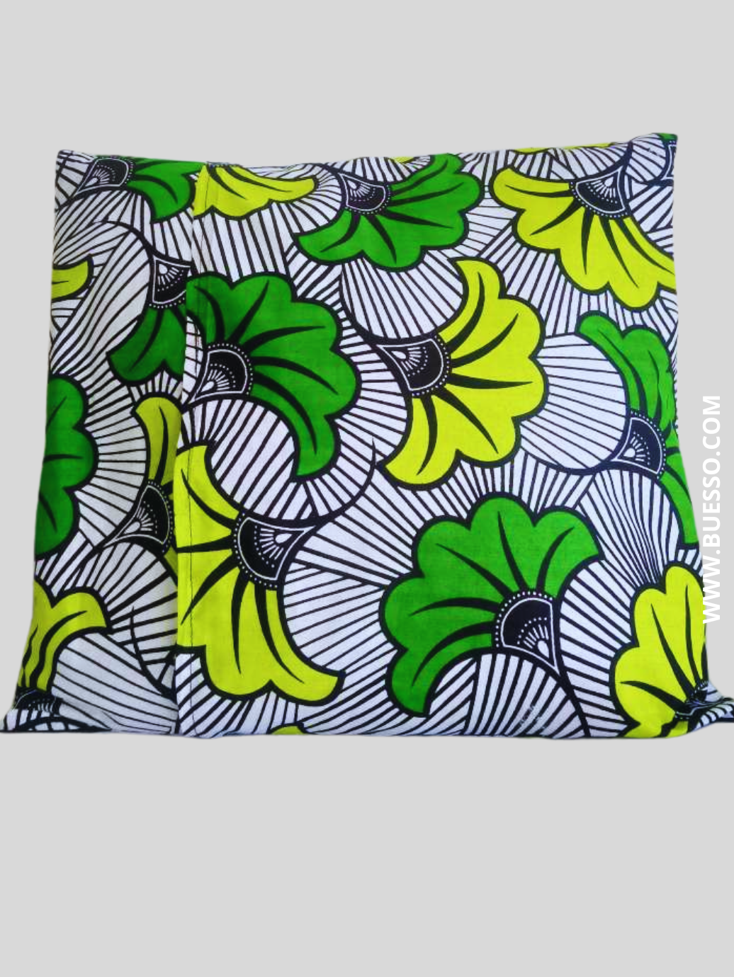 Housse de coussin en Wax FLEUR DE MARIGE - fait main en France