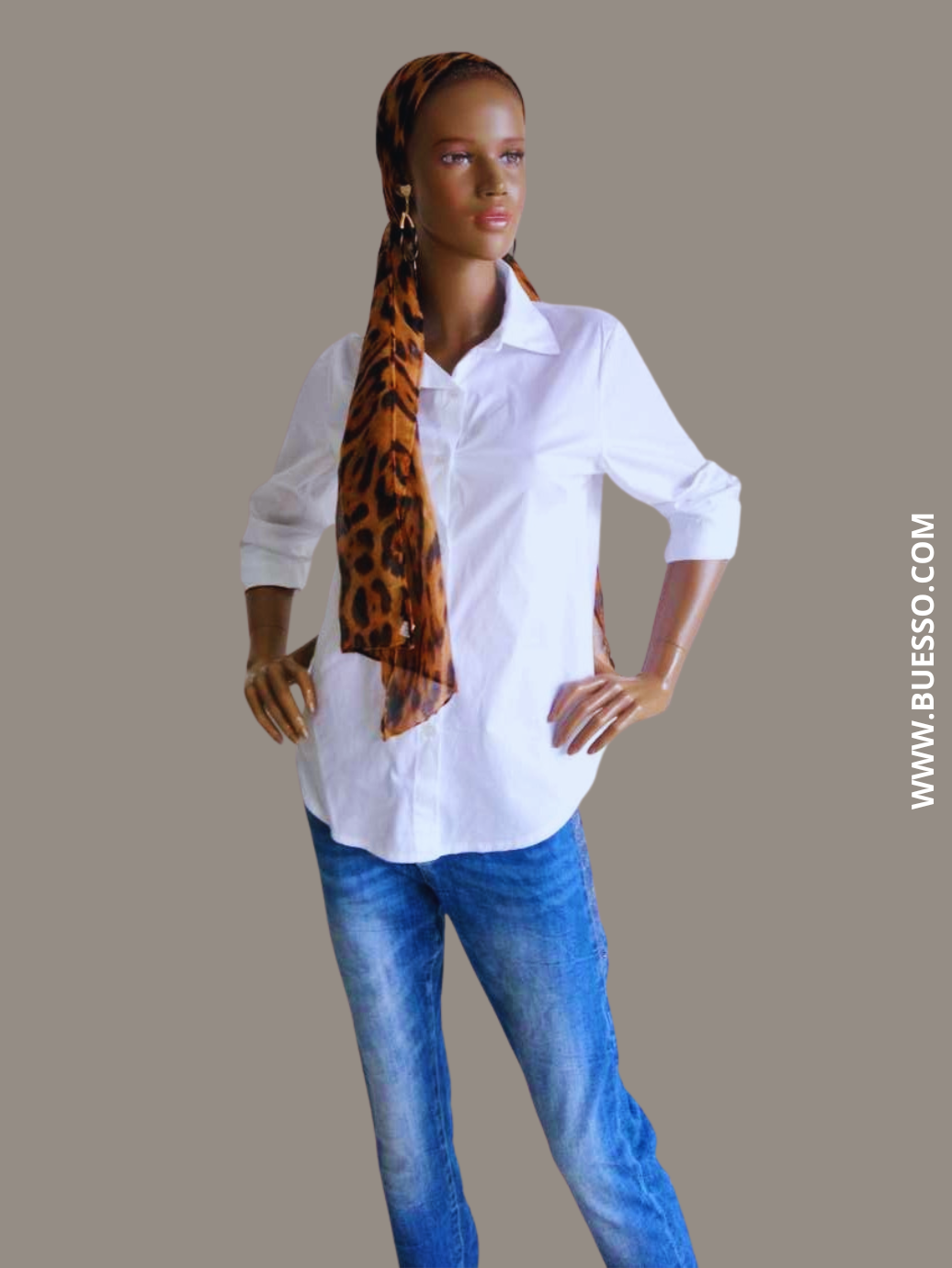 Foulard léopard chic et féminin