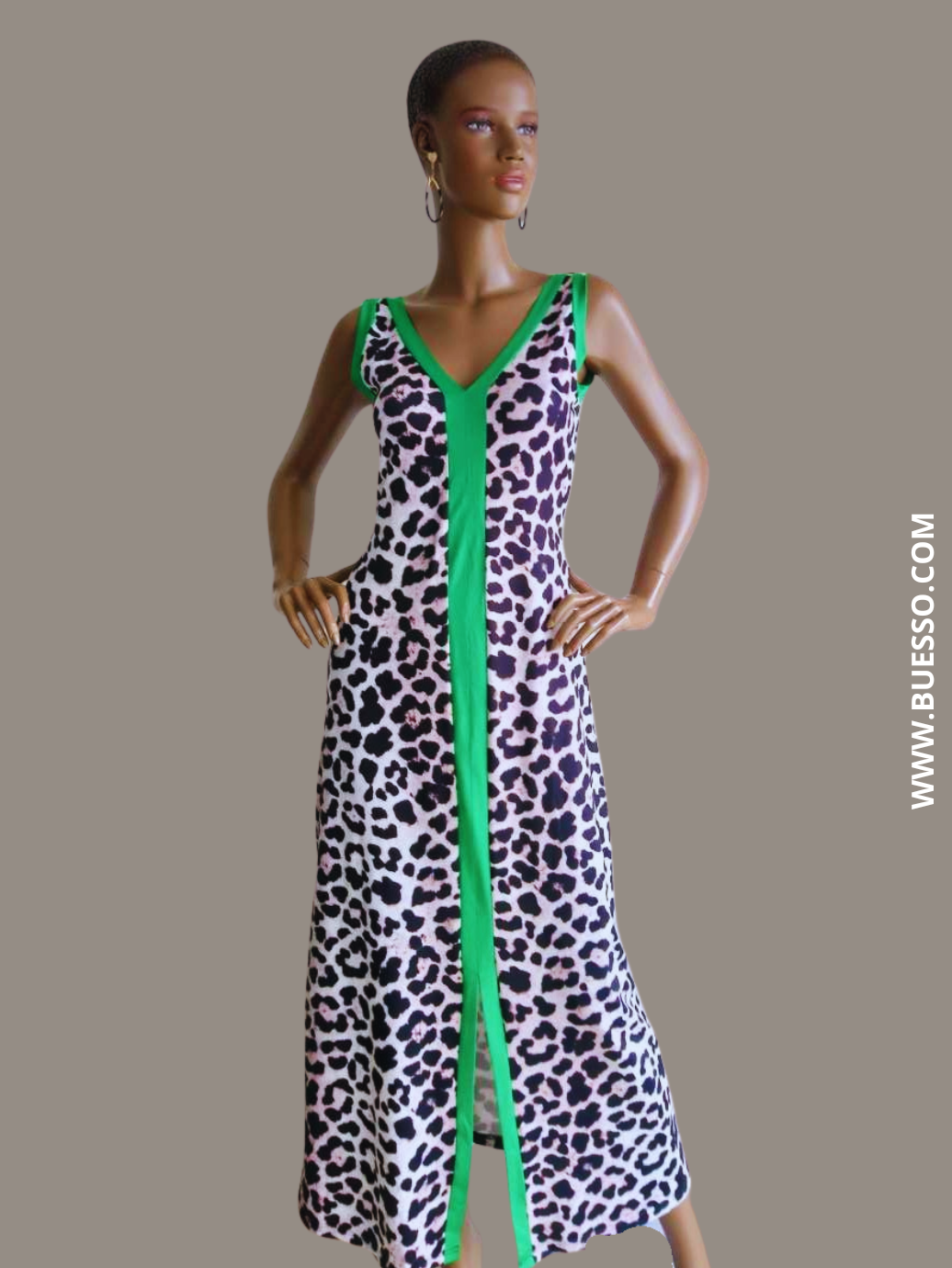 Robe léopard longue avec détails et finitions verts