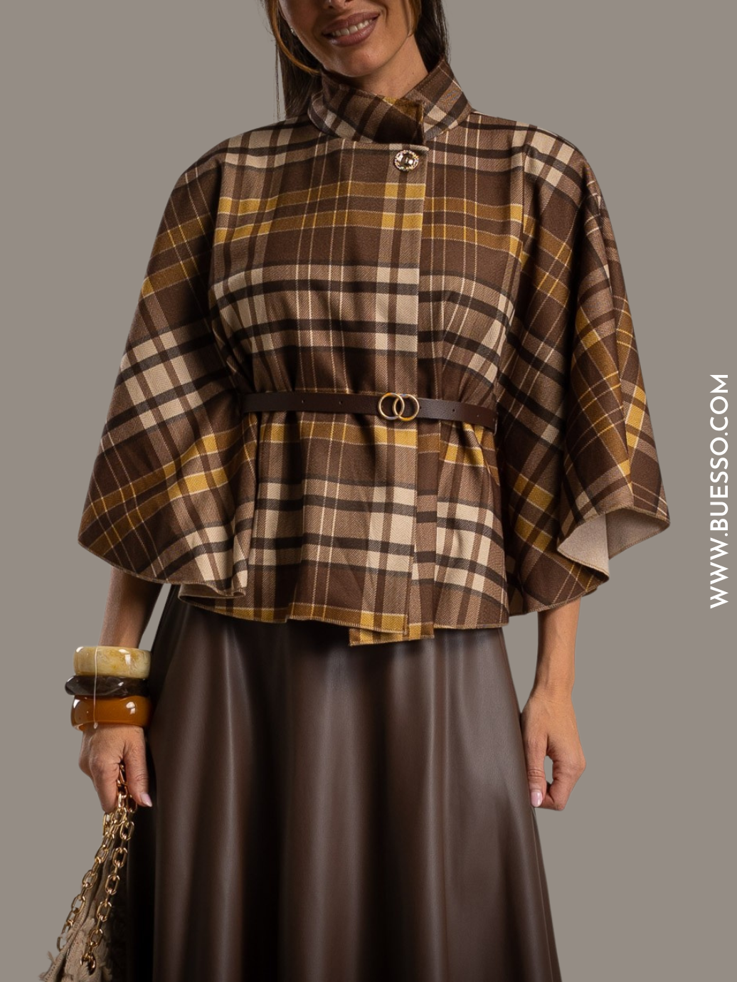 Cape femme à carreaux avec ceinture chocolat