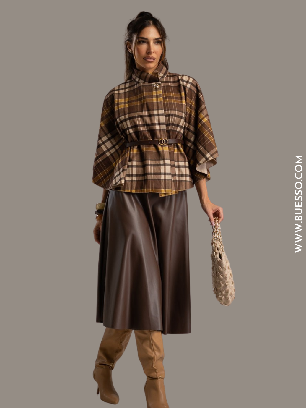 Cape femme à carreaux avec ceinture chocolat