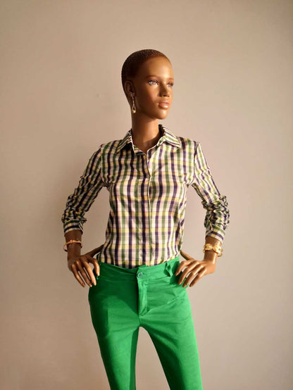 Chemise VERTE à boutons cachés