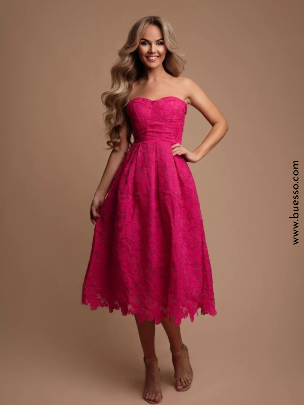 Robe bustier rose fuchsia en dentelle | Effet bonne mine instantané