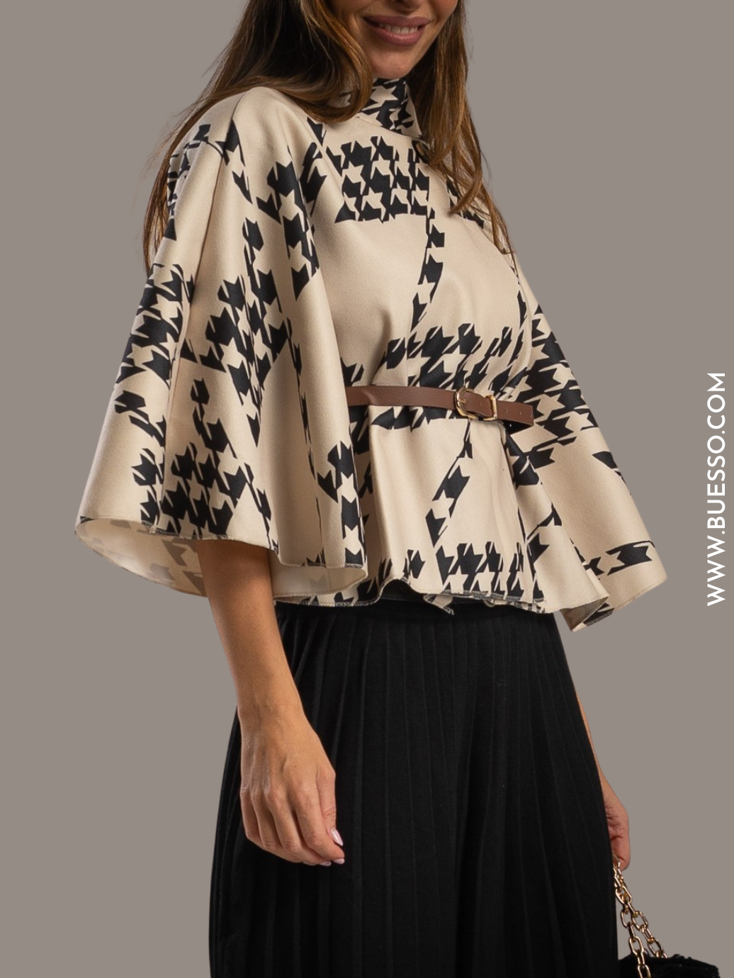 Cape femme Blanc Brut avec ceinture