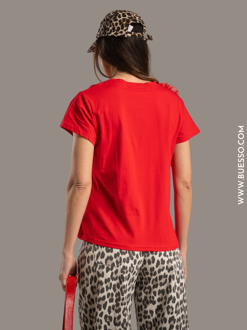 fleur en tulle 3D sur t-shirt femme coton rouge