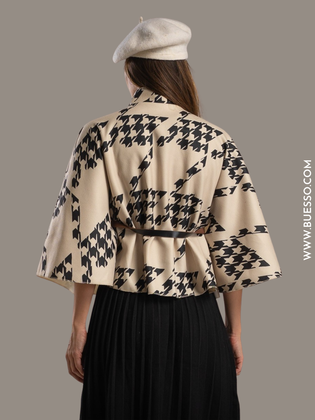 Cape femme Blanc Brut avec ceinture