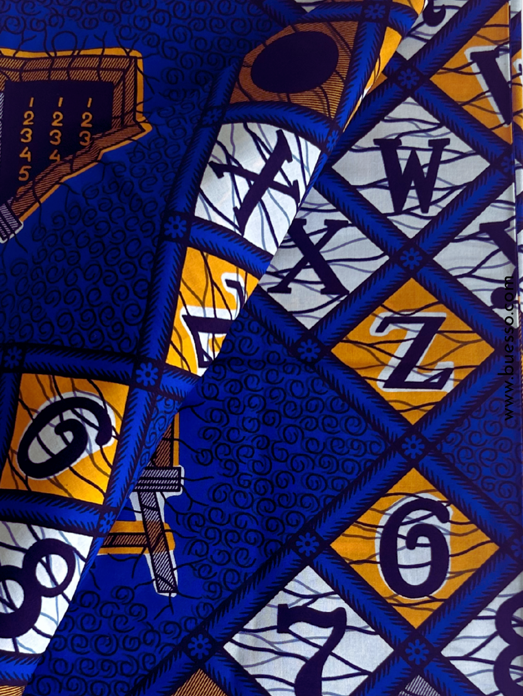 Pagne wax bleu motifs lettres & chiffres en coton