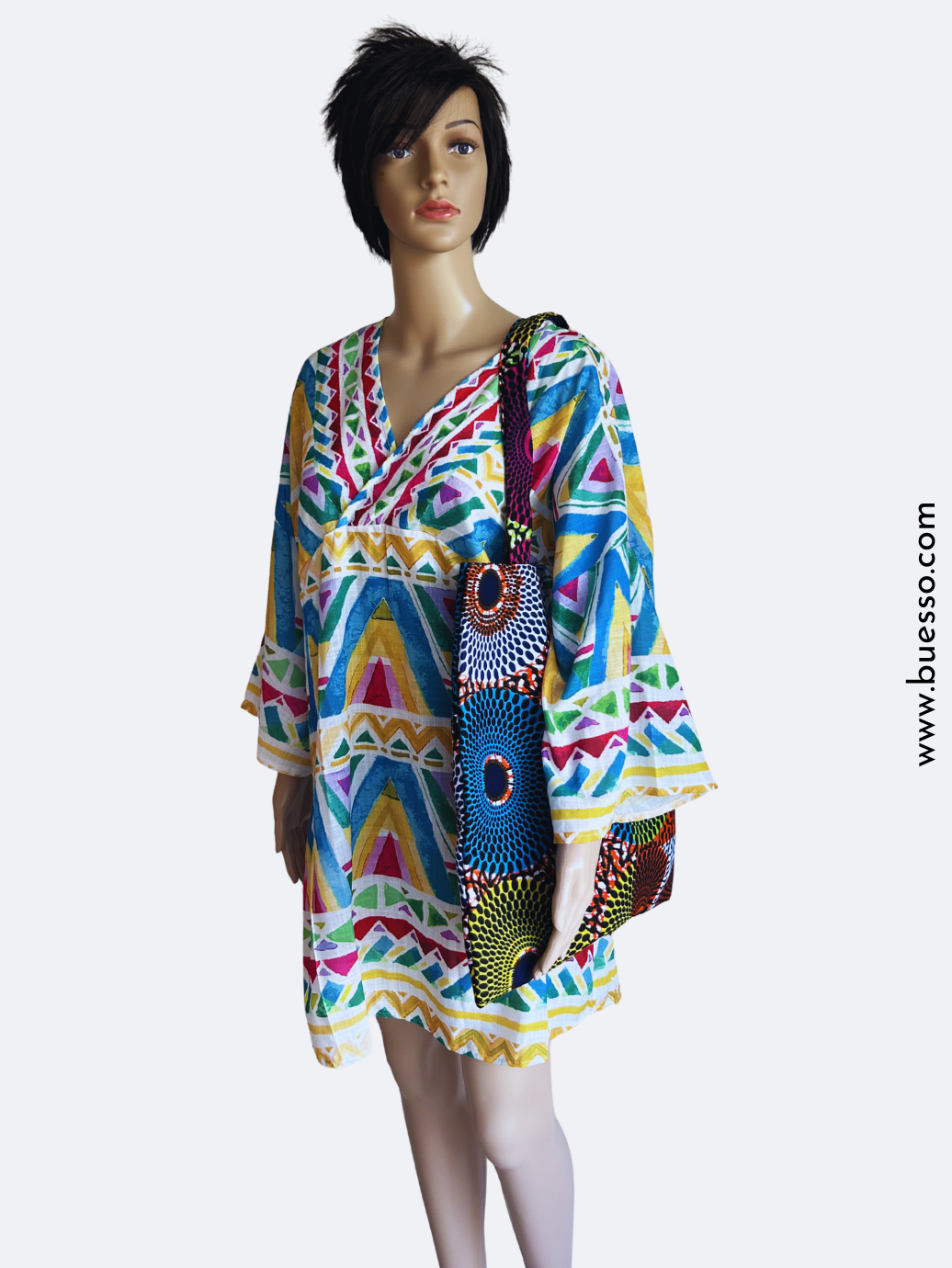 Robe de plage mi-longue multicolore au confort absolu pour vos journées ensoleillées