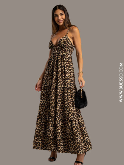 Robe léopard élégante avec boucle dorée sous poitrine