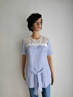 Blouse en dentelle BLEUE à rayures