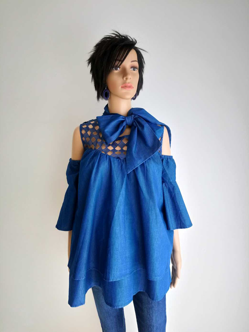 Buesso - Blouse en JEANS avec col lavallière à nouer BLEUE