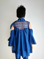 Buesso - Blouse en JEANS avec col lavallière à nouer BLEUE   