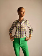 Chemise VERTE à boutons cachés