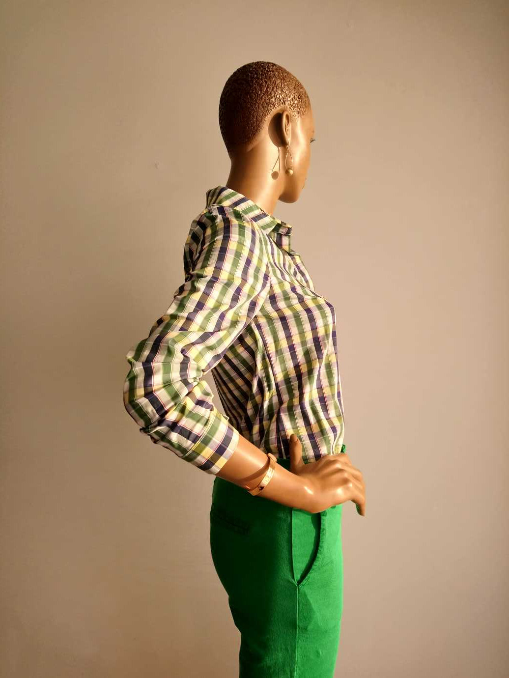 Chemise VERTE à boutons cachés